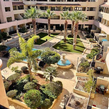 109 Queens Gardens, Paphos Apartment Bagian luar foto