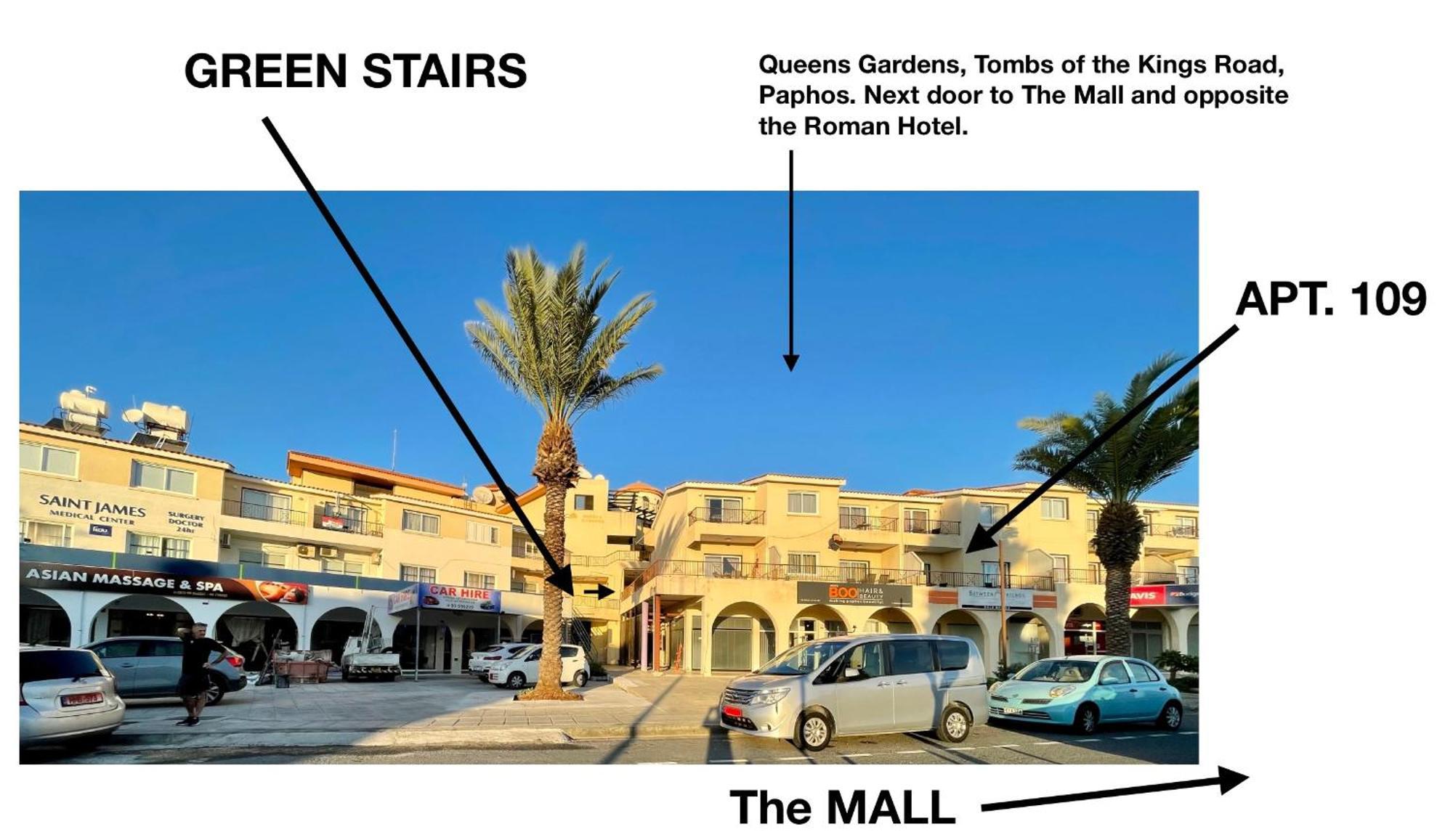 109 Queens Gardens, Paphos Apartment Bagian luar foto